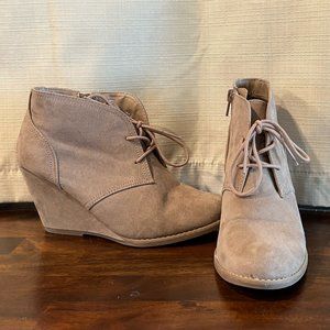 Universal Thread Wedge Heel Ankle Boot Color/Taupe Size/W7 Microsuede